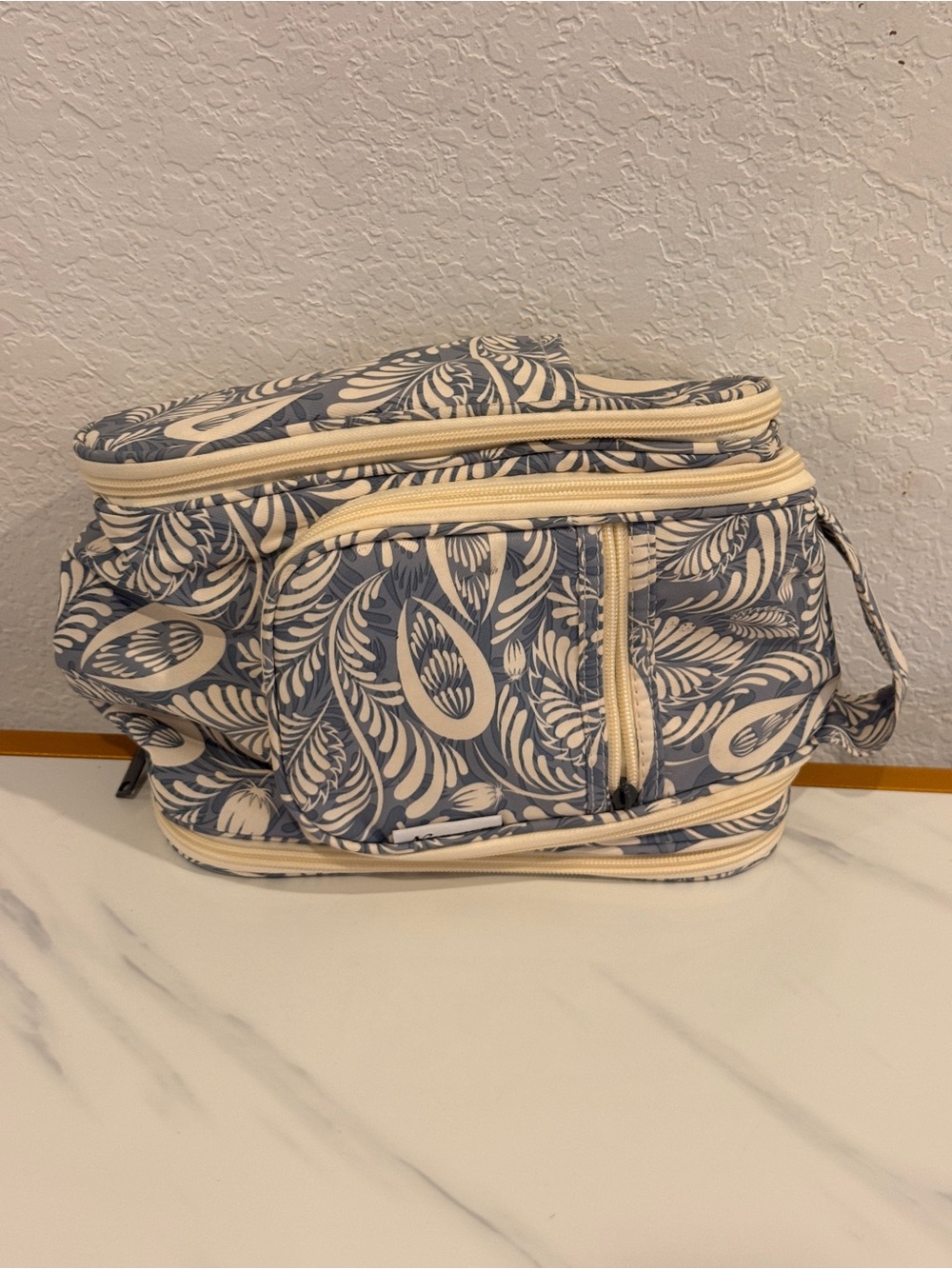 Multi-Compartment Cream and Blue Cosmetic Travel Case